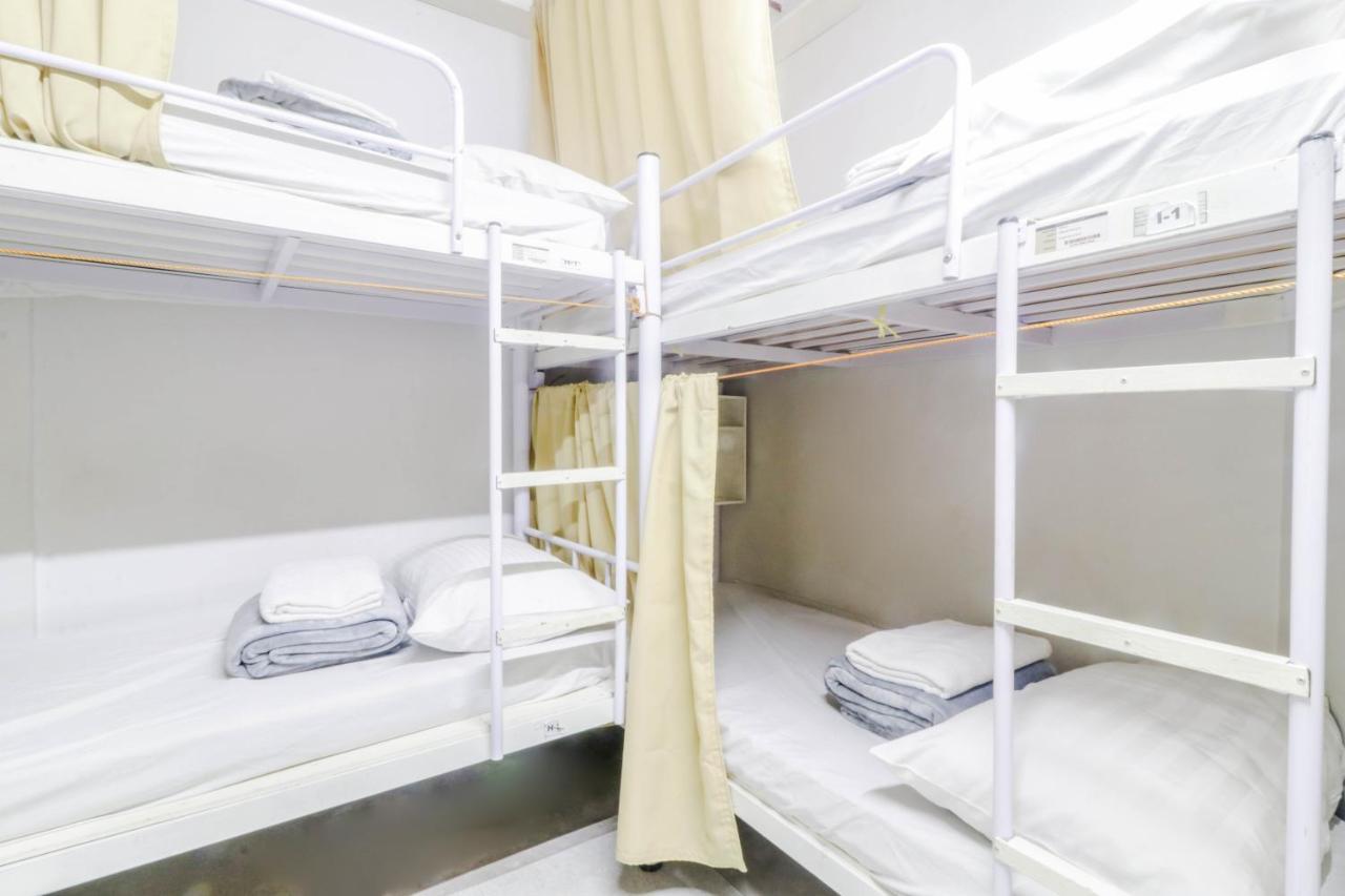 Ark Hostel City Center Manila Pasay Exterior foto