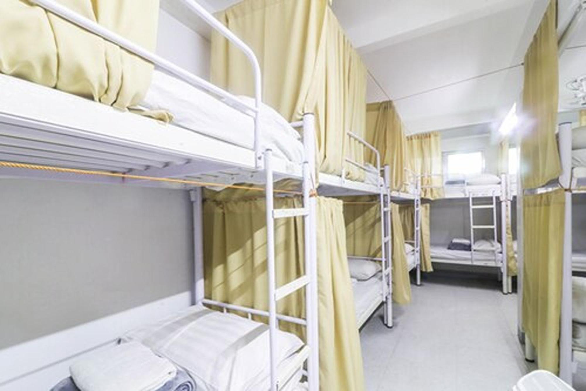 Ark Hostel City Center Manila Pasay Exterior foto